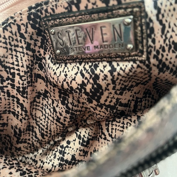 Steve Madden leather wristlet NWOT - Picture 3 of 5